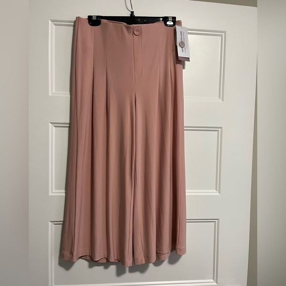 COPY - Nina Leonard Tummy Smoothing Culotte Pant - Picture 2 of 7